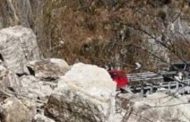 Auto investita da una frana in val d'Ossola: morti intrappolati due turisti svizzeri