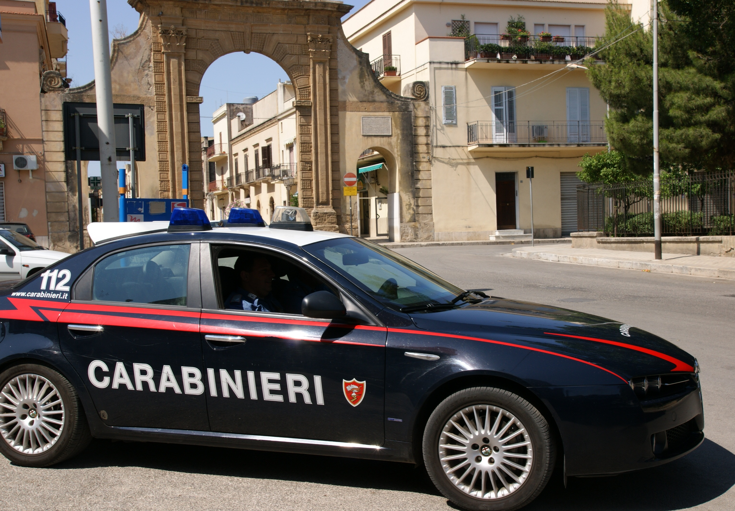 Castelvetrano, due arresti per evasione dai domiciliari