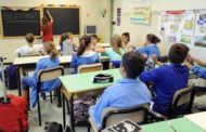 In Sicilia a scuola il 12 settembre, nessun limite ai viaggi d'istruzione