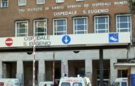 Roma, 15 ore su una barella: anziana cade in bagno e muore in ospedale
