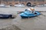 Maltempo, esonda il fiume a Mazara: città allagata, gente sui tetti. Barche affondate dalla piena