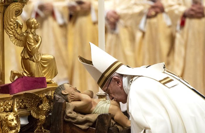 Papa: superare ingordigia ed egoismi, troppi senza pane