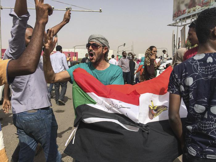 Sudan, golpe nel Paese, arrestato il presidente Al Bashir