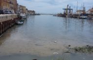 Mazara. Capitaneria di Porto: “interventi di somma urgenza per la rimozione di n.4 relitti all’interno del porto canale”