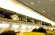 Coronavirus, Enac: sospeso il trasporto del bagaglio a mano negli aerei. 