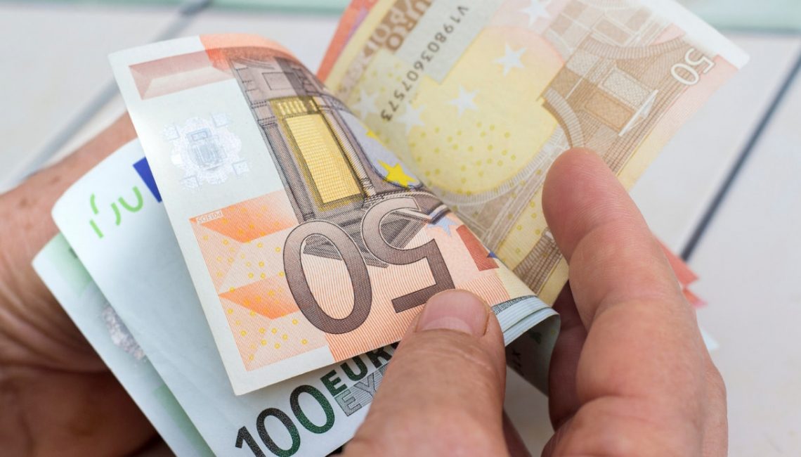 Da domani primo luglio stop ai pagamenti in contanti oltre i 2mila euro
