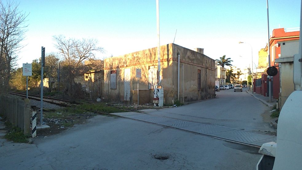 Mazara. Demolizione ex casello ferroviario ed adeguamento sede stradale di via Mongitore: aggiudicata la gara
