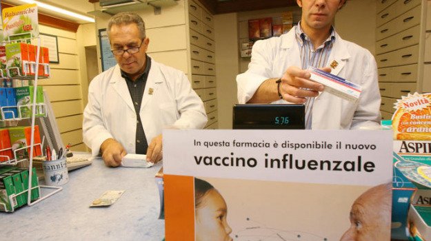 Vaccino antinfluenzale somministrato anche in farmacia: chi potrà ricevere la dose