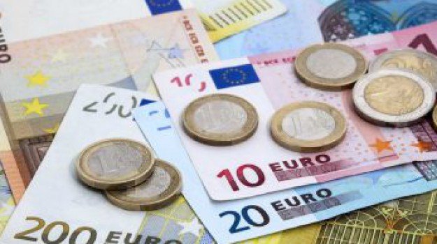 Stretta sui pagamenti in contante, dal primo gennaio tetto a mille euro