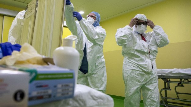 Coronavirus, in Sicilia altri 6.481 positivi e 20 morti: oltre 6.900 guariti
