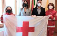 Settimana della Croce Rossa Italiana, il comitato di Mazara ha consegnato al sindaco la bandiera della CRI