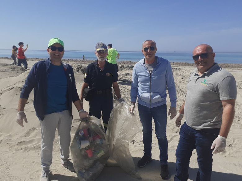 Mazara. Successo per l'iniziativa di volontariato di raccolta plastica svoltasi ieri a Tonnarella
