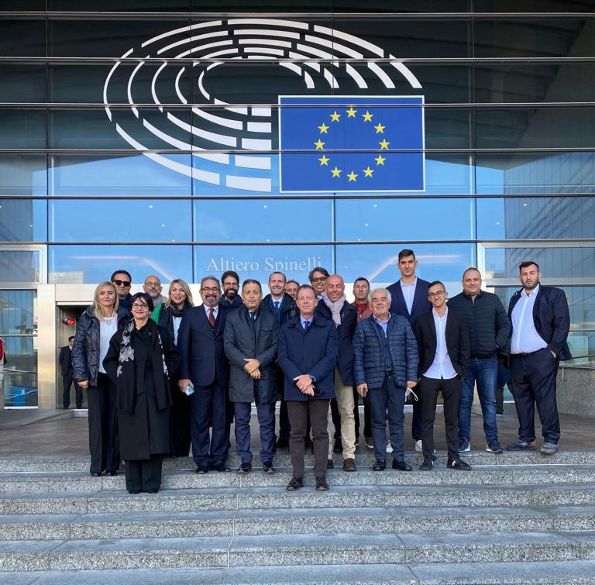 Pesca. Delegazione di Mazara in visita al Parlamento Europeo per denunciare le difficoltà del settore: dal caro gasolio alla questione dei bacini condivisi nel Mediterraneo e dei rapporti con i paesi nordafricani