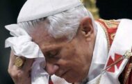 Si aggravano le condizioni di Papa Benedetto XVI