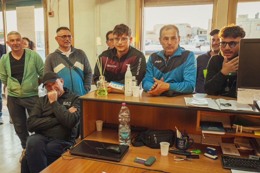 Mazara. Il sindaco Salvatore Quinci incontra i pescatori locali