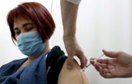 AstraZeneca ritira il suo vaccino in tutto il mondo